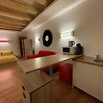 Apartmán New Workspace Savoya9 Self Check In Old Center Temešvár